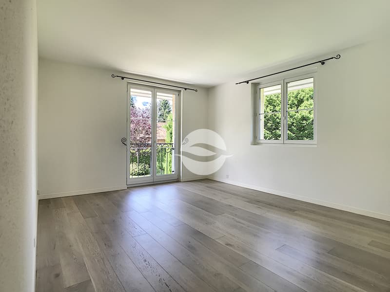 1er étage : Chambre parentale avec dressing et salle d'eau privée