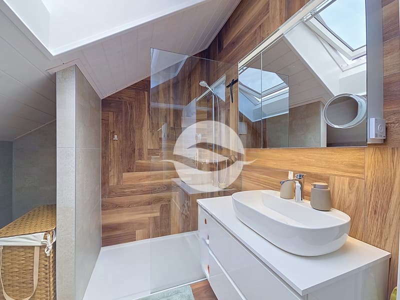 Salle de douches chambre parentale