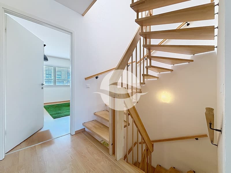 Escalier desservant les étages