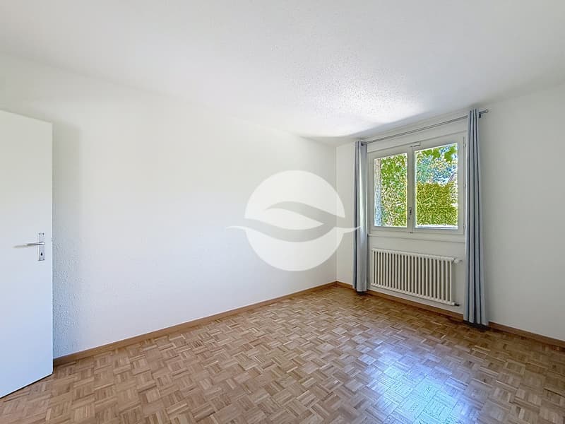 Chambre/bureau au rez-de-chaussée