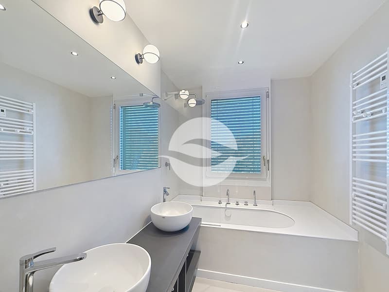 Sublime appartement, spacieux avec vue sur le lac et le jet d'eau! (10)
