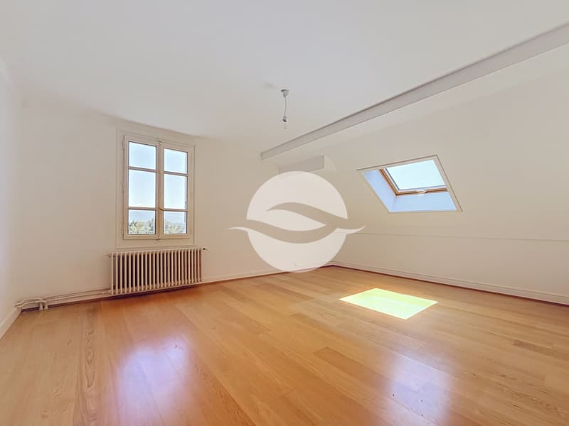 1er : 2ème chambre à coucher avec vue