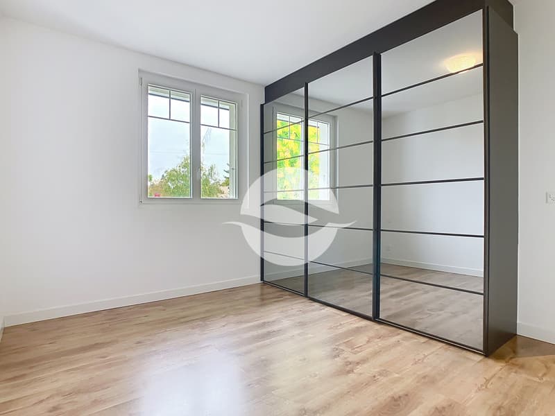 3ème Chambre à coucher avec armoires
