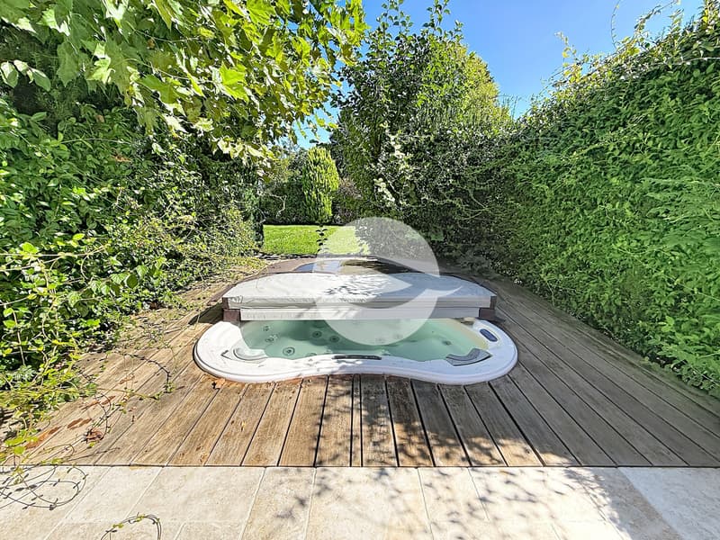 Jacuzzi