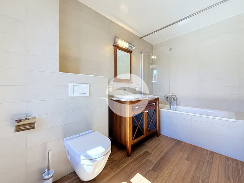 1er : 2ème Chambre avec armoires et salle de bains privée