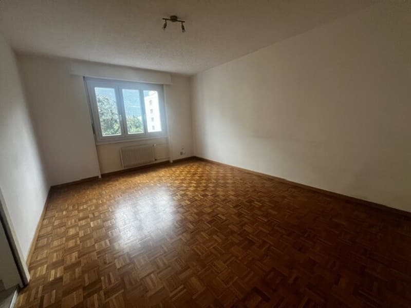 Sierre - Agréable appartement de 3 pièces avec parking inclus (3)