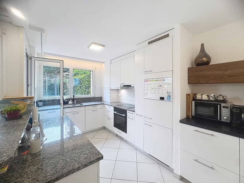 Magnificent 4.5-room apartment with garden (3)