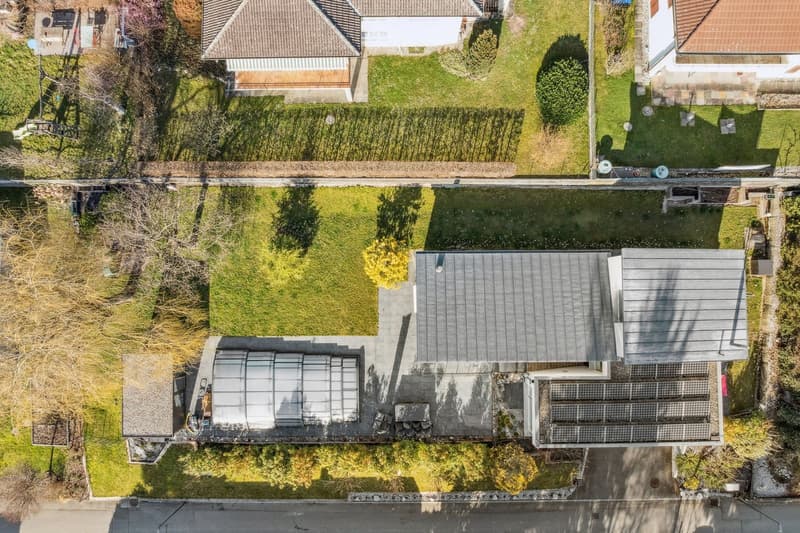 Prachtvolle Einzelvilla mit 7.5 Zimmern im modernen Design (13)