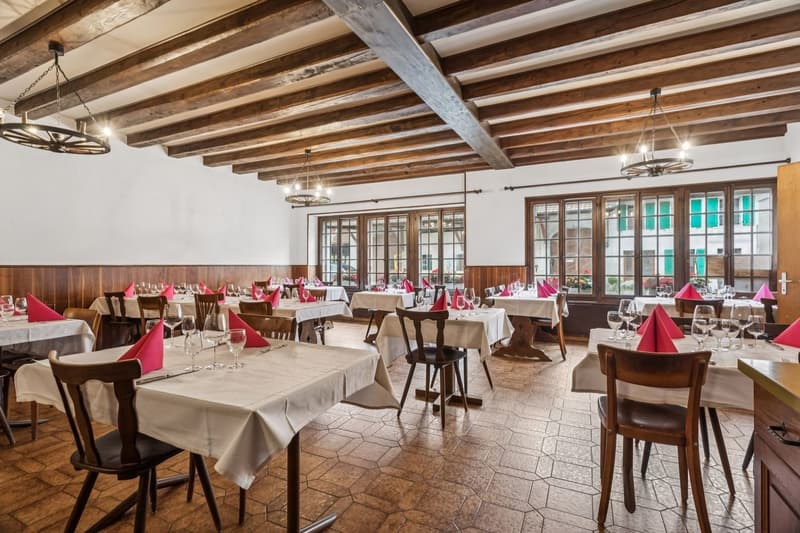 Immeuble mixe avec restaurant et potentiel d'agrandissement (13)