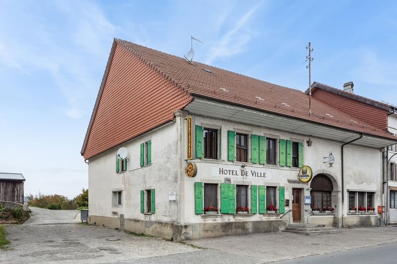 Immeuble mixe avec restaurant et potentiel d'agrandissement (2)