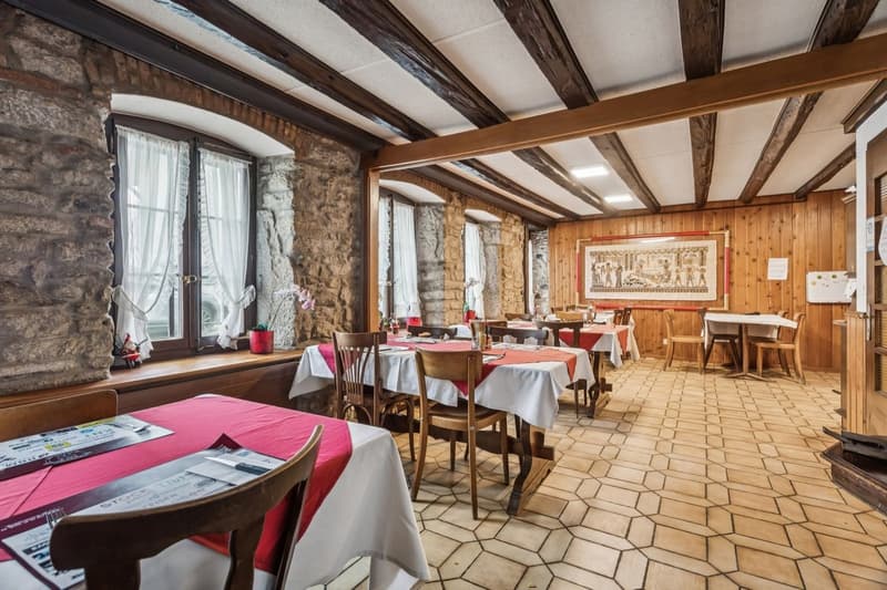 Immeuble mixe avec restaurant et potentiel d'agrandissement (12)