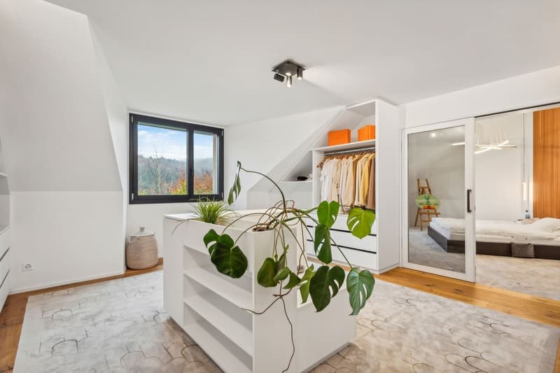 Propriété d'exception dans un quartier calme et résidentiel (9)