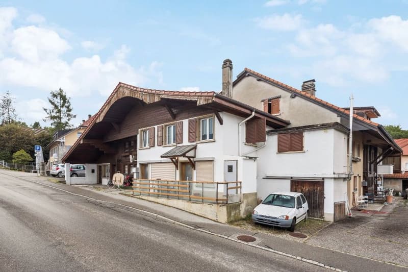 Propriété de 2 appartements et 1 local commercial au coeur de Sorens (8)