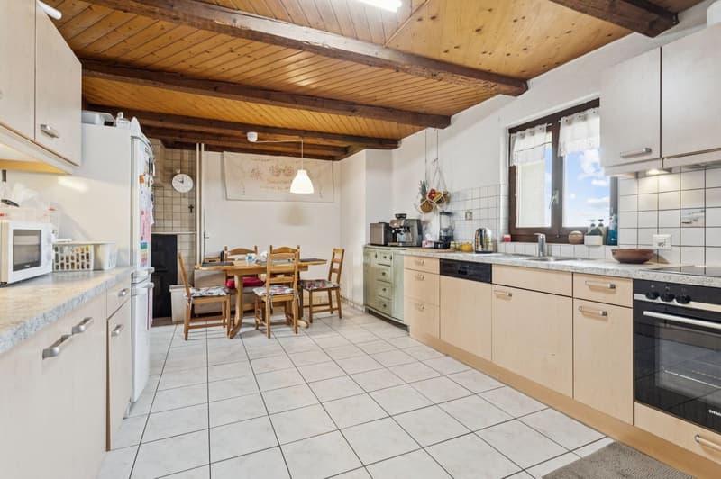 Maison de deux logements au centre du village (7)