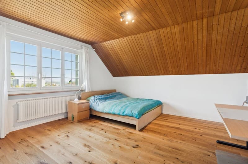 Confort et sérénité : maison familiale rénovée avec piscine et extérie (6)