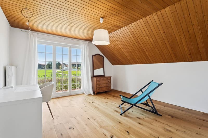 Confort et sérénité : maison familiale rénovée avec piscine et extérie (7)