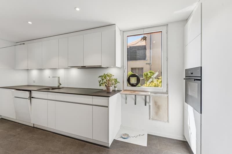 Beautiful house with two apartments close to the city center (9)