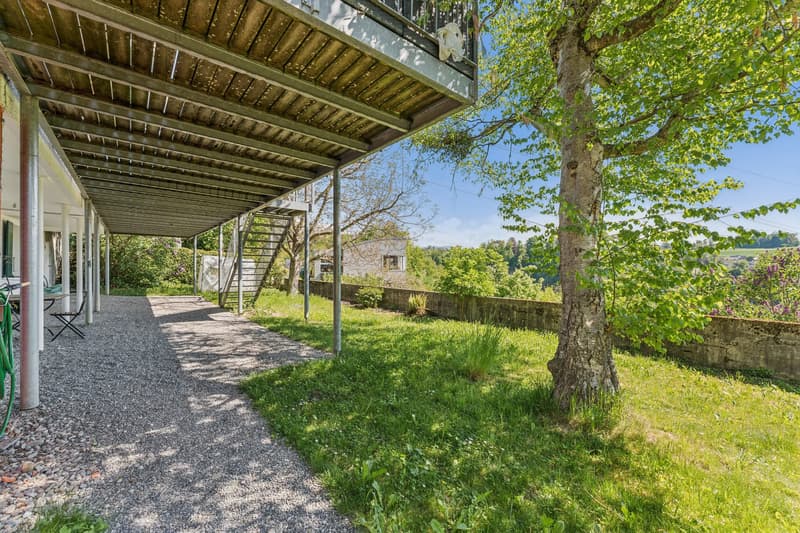 Beautiful house with two apartments close to the city center (11)