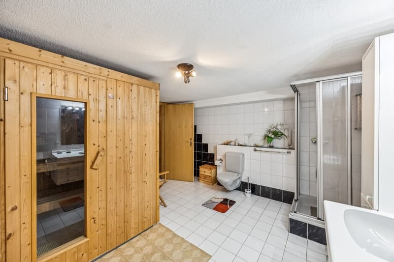 Absolute intimacy in an exceptional residential setting (13)