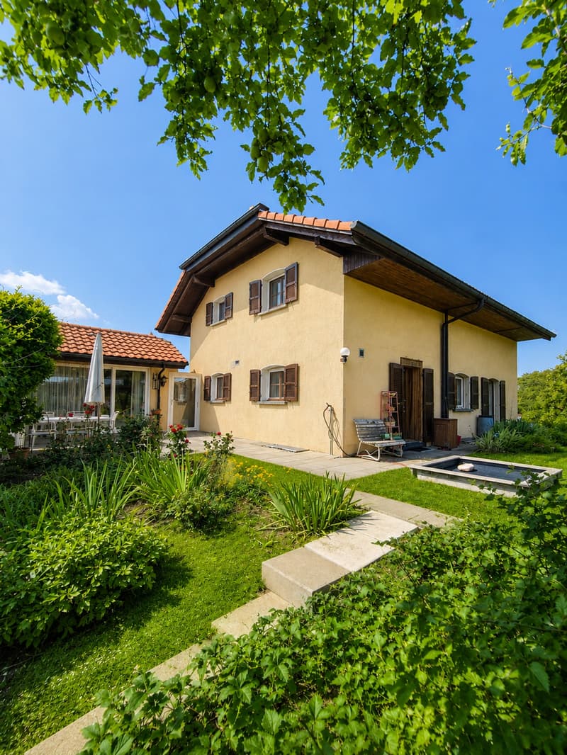 Maison familiale avec vaste jardin et potentiel d'aménagement (1)