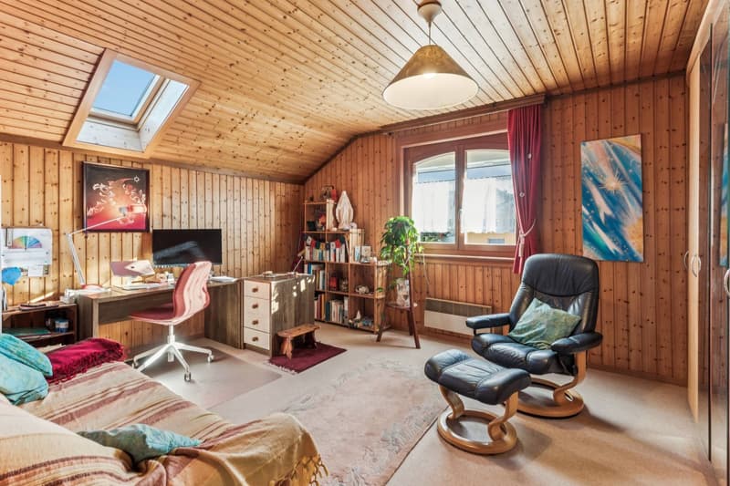 Maison familiale avec vaste jardin et potentiel d'aménagement (8)