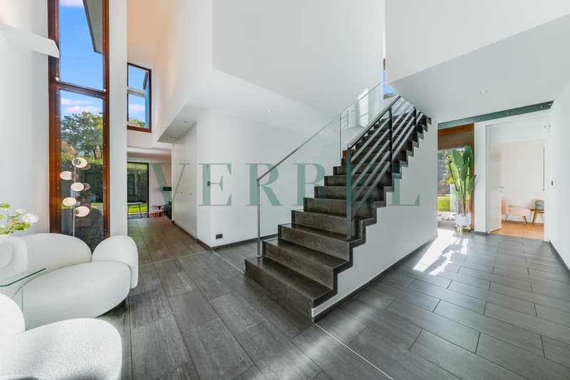 Villa d'architecte dans un quartier prestigieux (2)