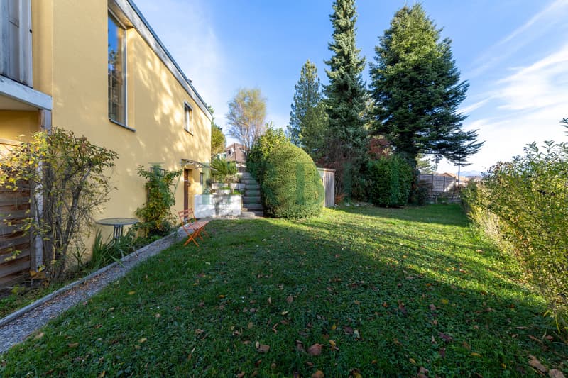 Charmante maison jumelée de 5.5 pièces avec grand jardin plat (11)