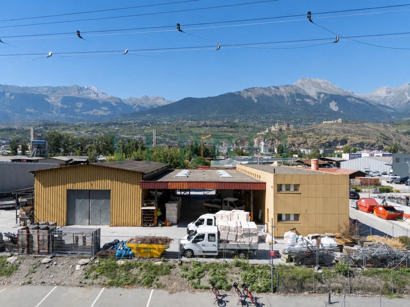 Site industriel polyvalent avec potentiel de développement (5)