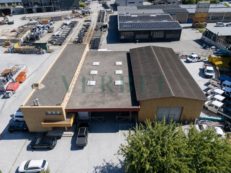 Site industriel polyvalent avec potentiel de développement (2)