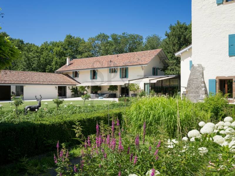 Splendide propriété du XVIIIe siècle au c?ur de la campagne genevoise (1)