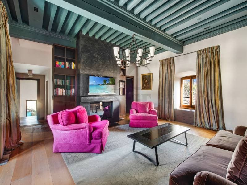 Splendid 18th century property in the heart of the Geneva countryside (9)