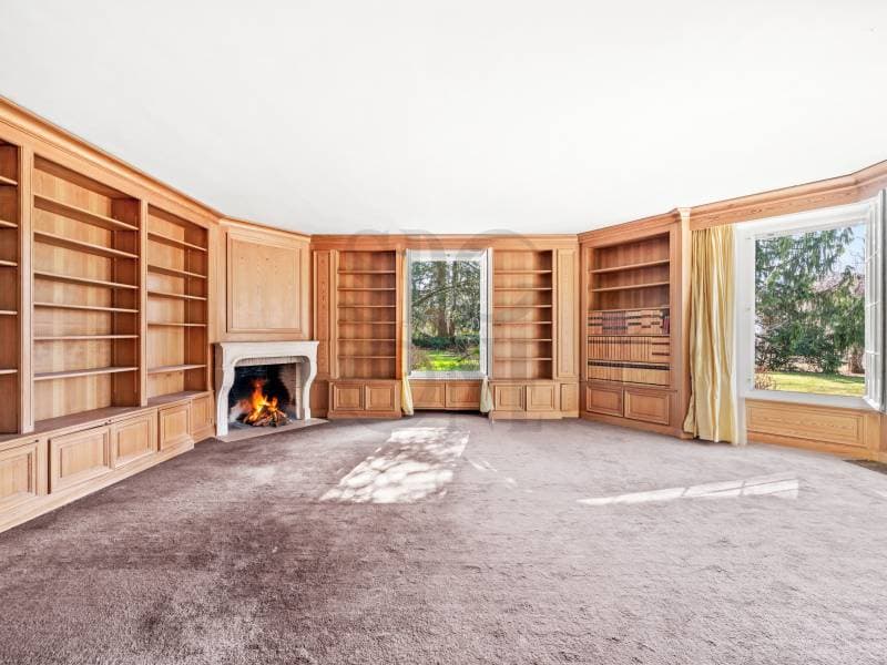 Master property in the heart of a green oasis (3)