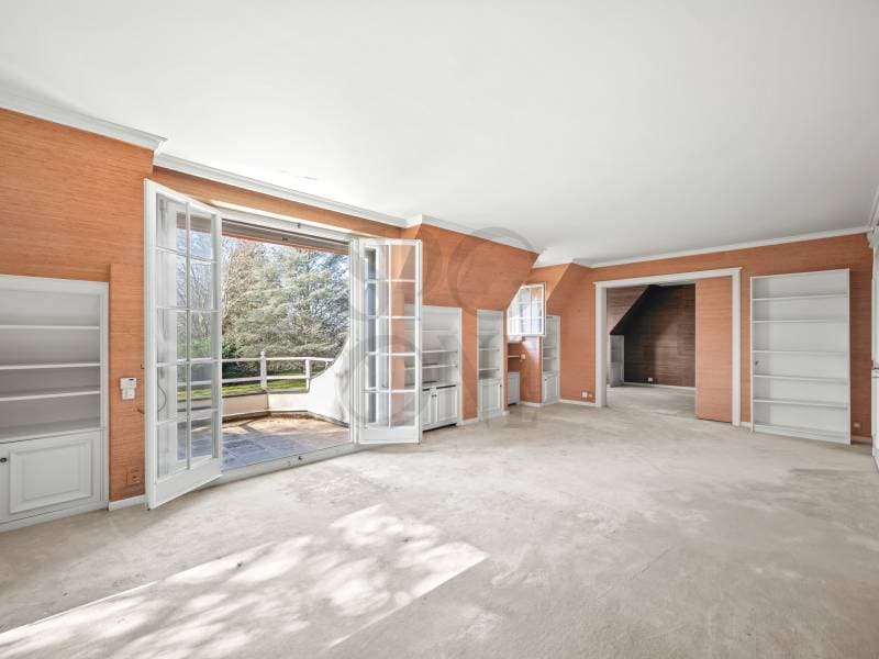 Master property in the heart of a green oasis (9)