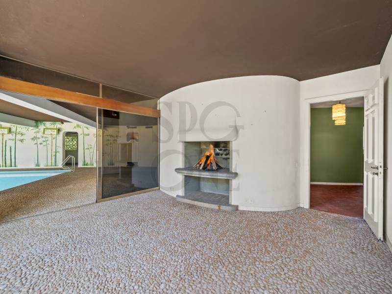 Master property in the heart of a green oasis (11)