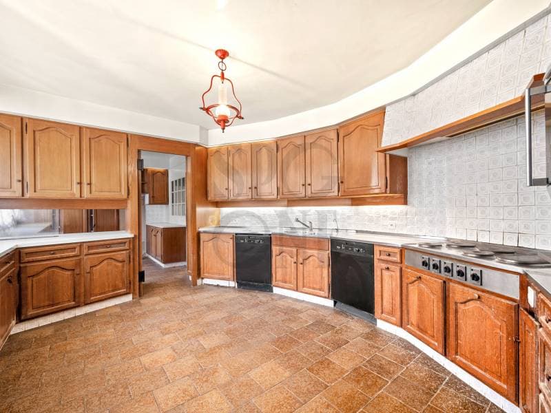 Master property in the heart of a green oasis (5)