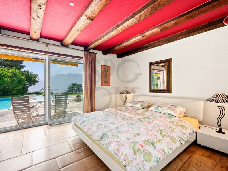 Exceptional house with breathtaking view and pool (8)