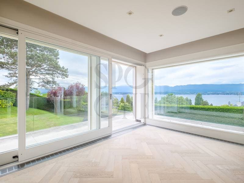 Exceptional villa in Anières with lake view (6)