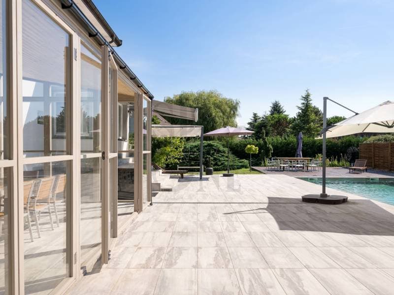 Maison élégante et spacieuse, rénovée avec soin (9)