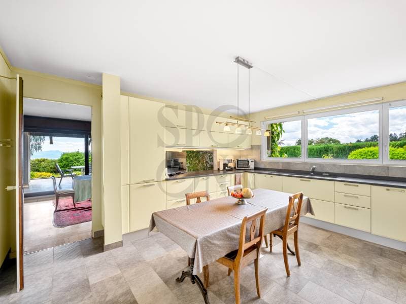 Une villa signature avec vue sur le lac (4)