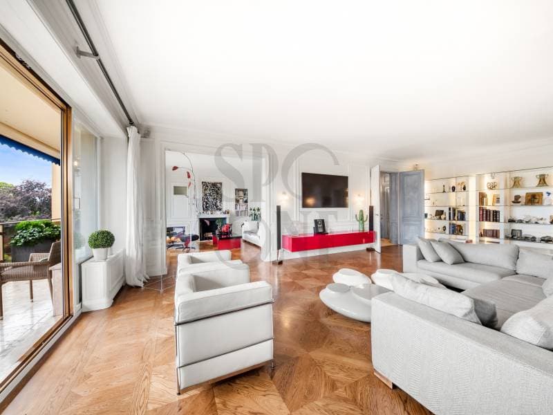 Apartment with lake view and private pool (2)