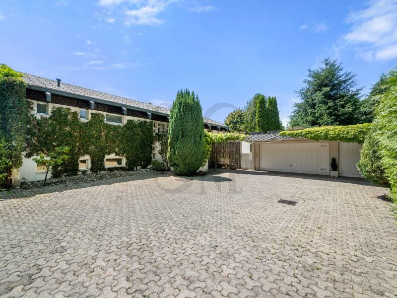 Une villa signature avec vue sur le lac et les montagnes (3)
