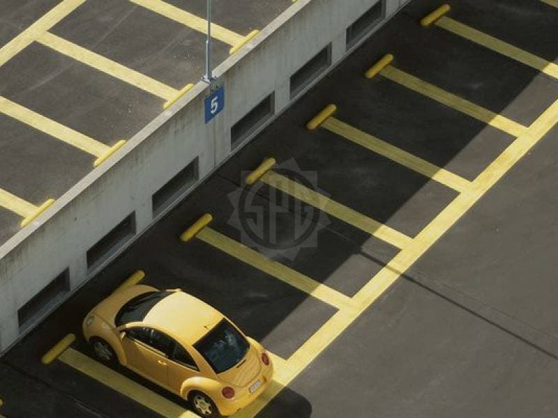 Parking agréable - La Plaine (1)