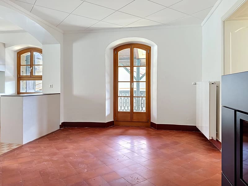 Zu vermieten: 4,5 Zimmer renoviert, 150 m², mit Garten, Garage und Panoramablick (4)