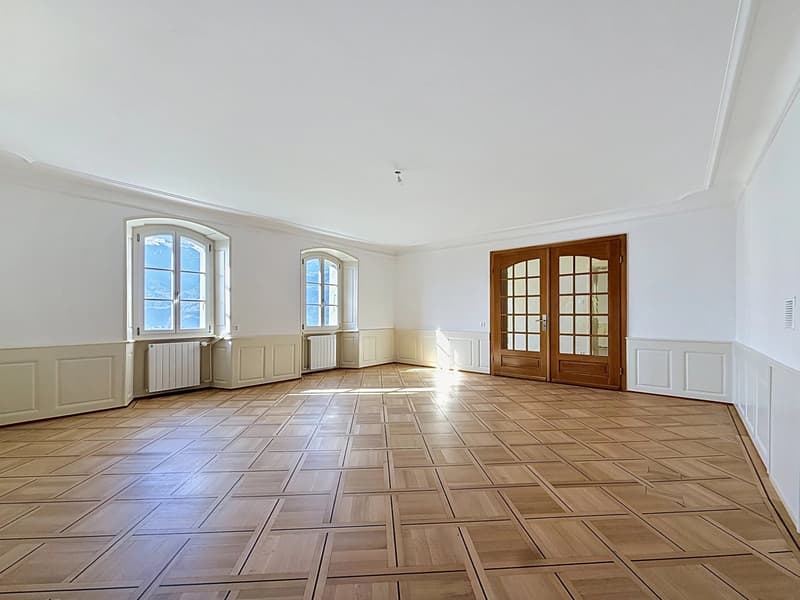 Zu vermieten: 4,5 Zimmer renoviert, 150 m², mit Garten, Garage und Panoramablick (7)