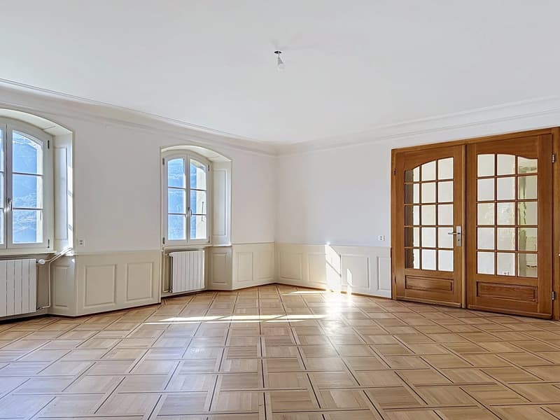 Zu vermieten: 4,5 Zimmer renoviert, 150 m², mit Garten, Garage und Panoramablick (6)