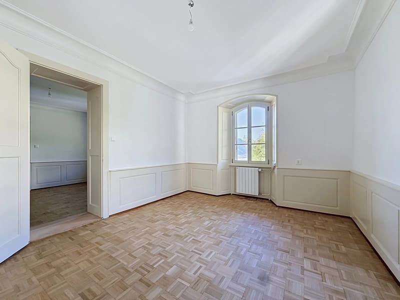 Zu vermieten: 4,5 Zimmer renoviert, 150 m², mit Garten, Garage und Panoramablick (11)