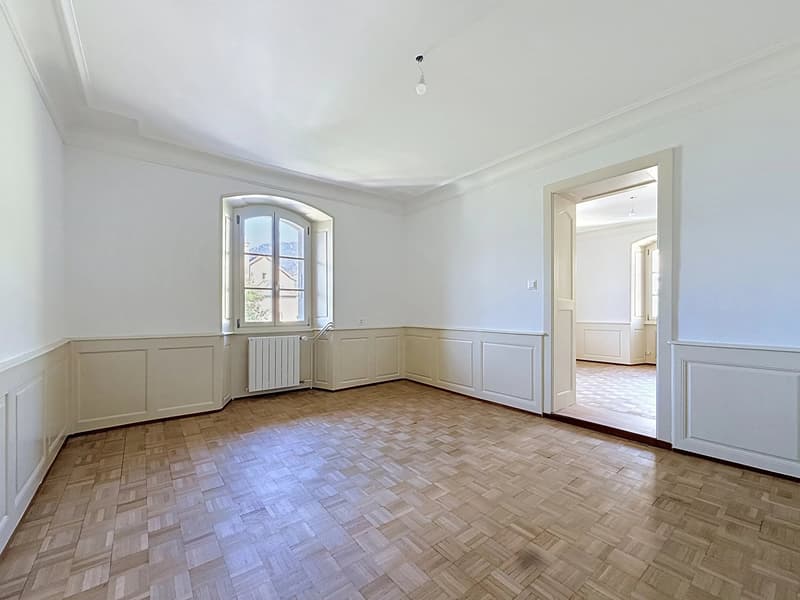 Zu vermieten: 4,5 Zimmer renoviert, 150 m², mit Garten, Garage und Panoramablick (10)