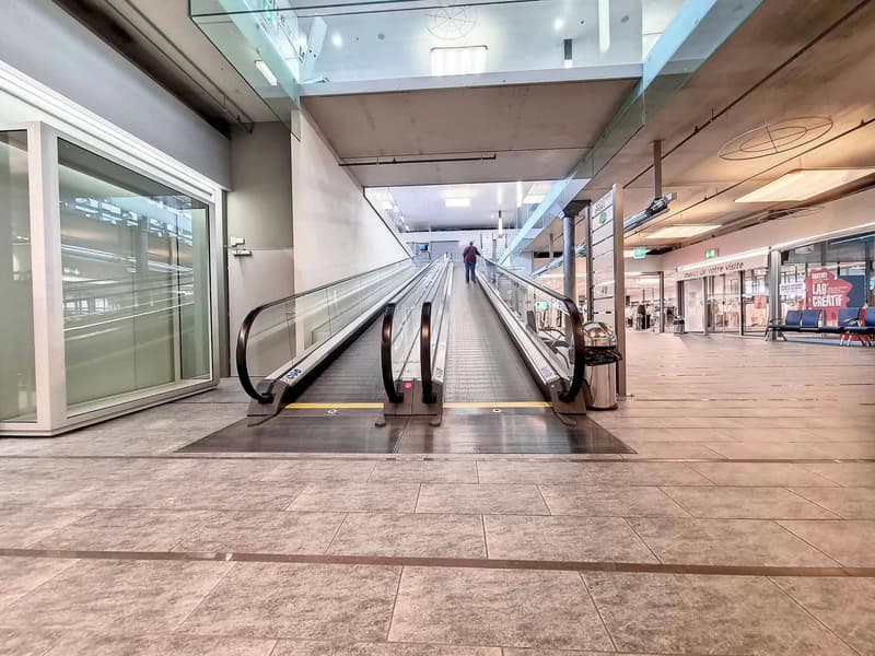 Superficie commerciale di 107m² in affitto a Conthey (1)