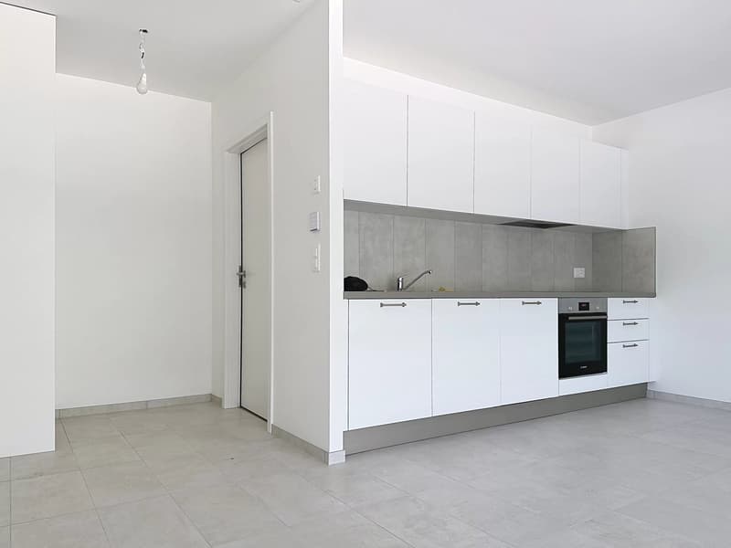 Studio neu mit Balkon zur Miete in Uvrier (4)