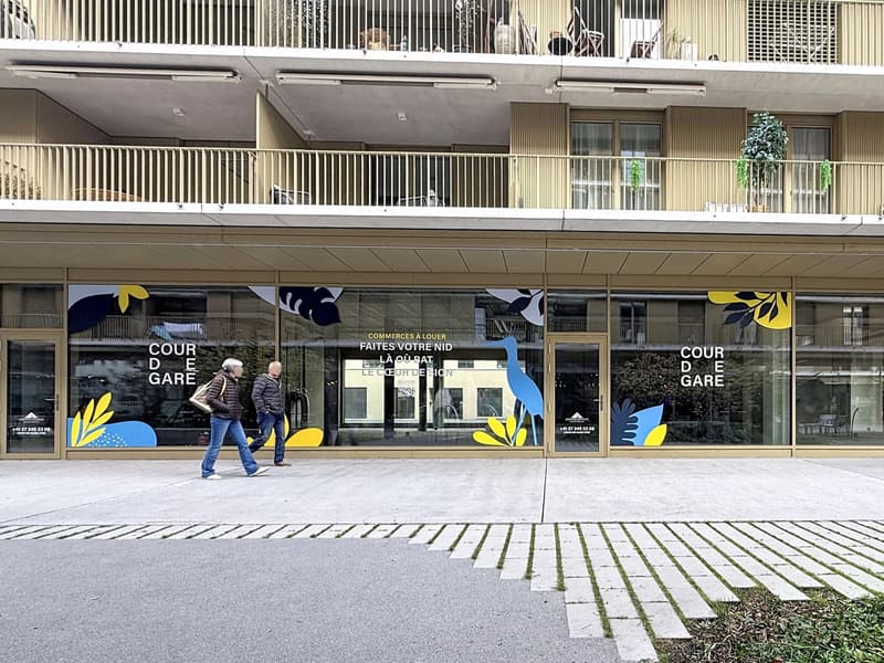 For rent ? Commercial surfaces with shop windows ? Cour de Gare (Sion) (1)